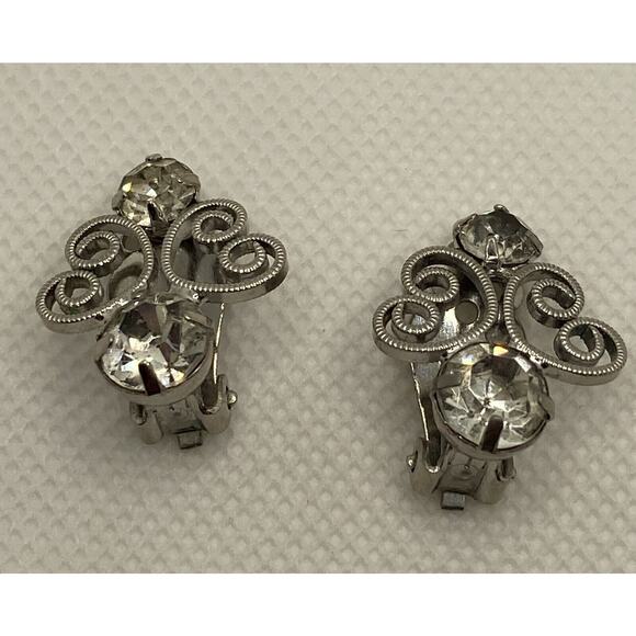 Vintage Silver Tone & Rhinestone Textured Open Heart Clip On Earrings Costume - Picture 2 of 6